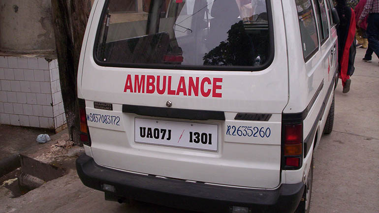 Ινδία: Κηρύχθηκε νεκρός αφού παρασύρθηκε από μηχανάκι και βρέθηκε ζωντανός αργότερα στο νεκροτομείο